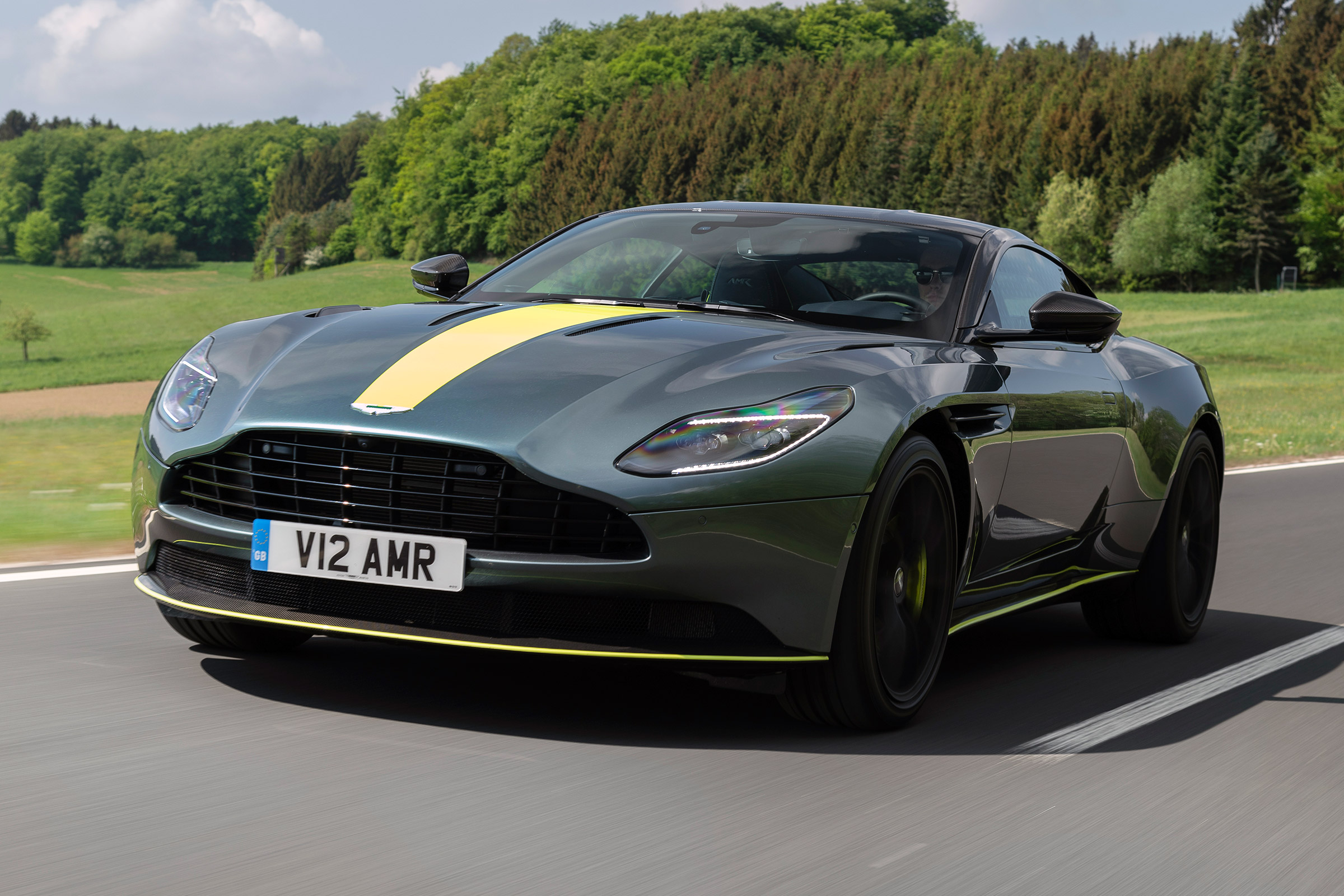 Aston Martin DB11 AMR - front tracking