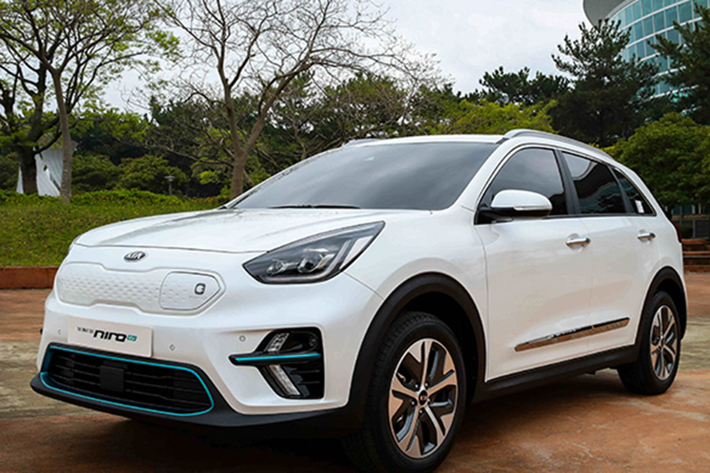 Kia Niro EV front quarter