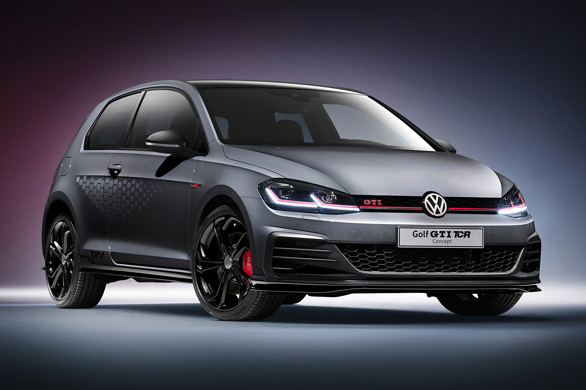 Volkswagen Golf GTI TCR - front