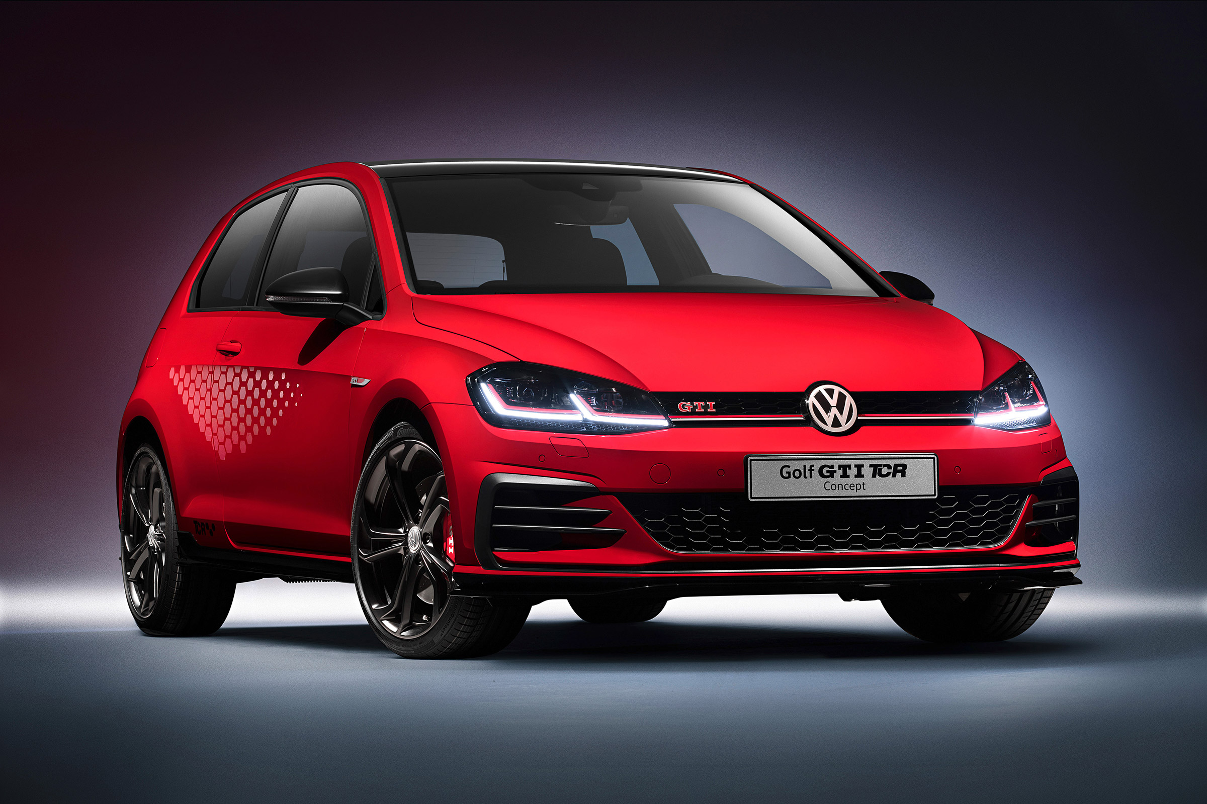 Volkswagen Golf GTI TCR - red front
