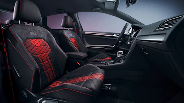 Volkswagen Golf GTI TCR - front seats