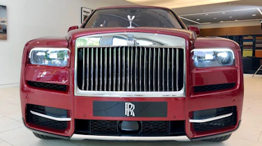 Rolls-Royce Cullinan SUV - front