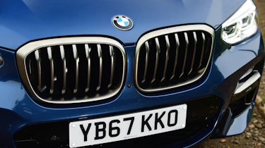 BMW X3 M40i - grille