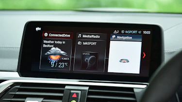 BMW X3 M40i - infotainment