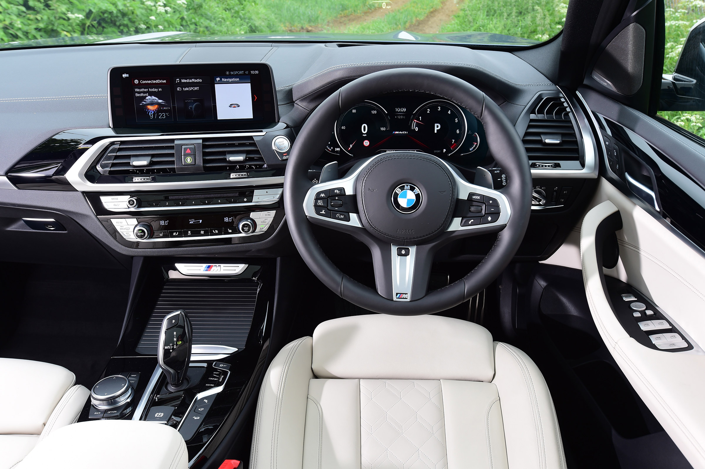 BMW X3 M40i - dash