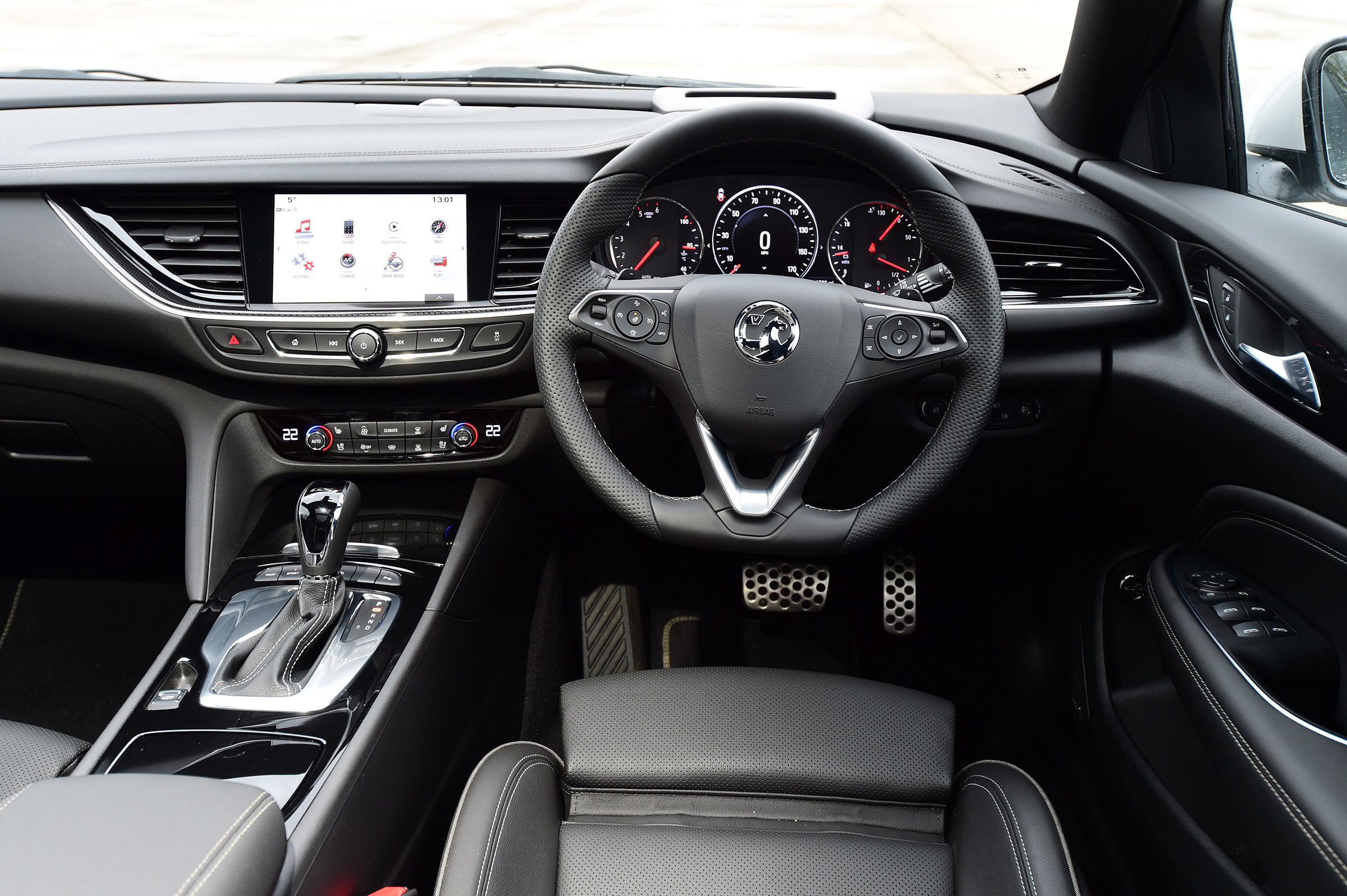 Vauxhall Insignia Sports Tourer GSi - dash