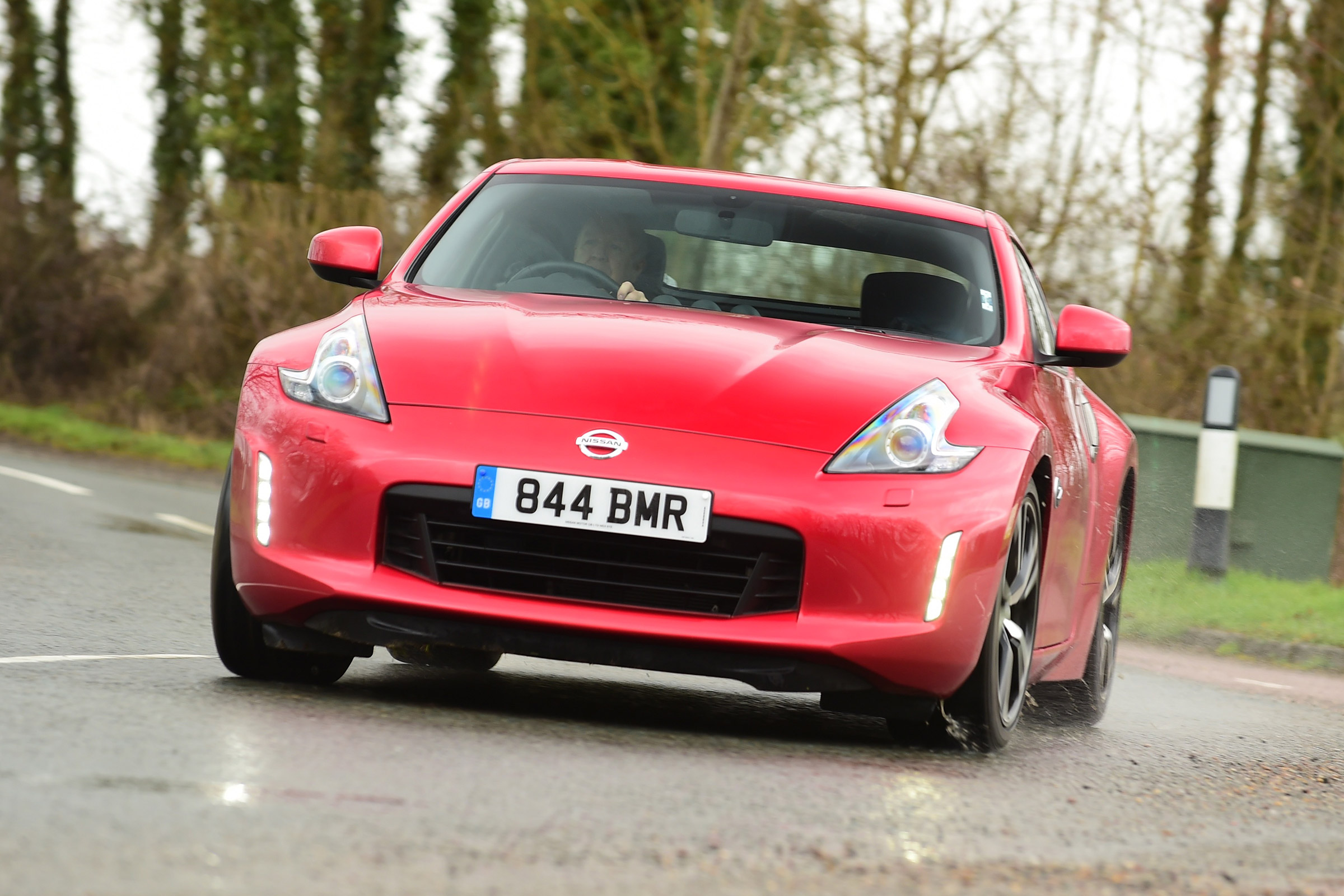 Nissan 370Z - front cornering