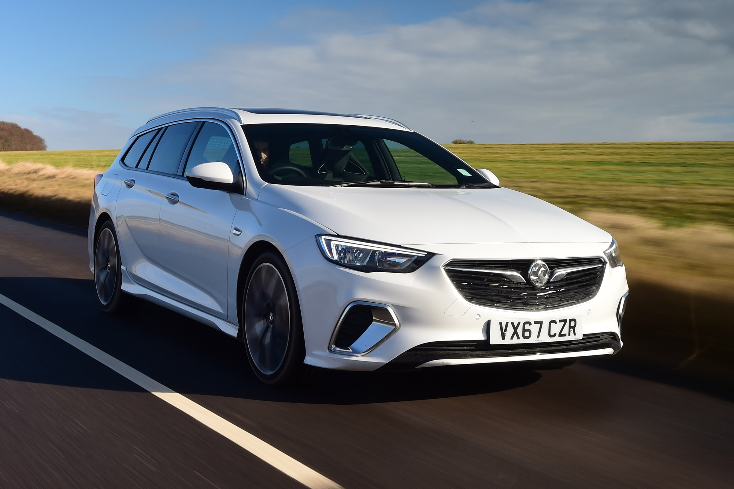 Vauxhall Insignia Sports Tourer GSi - front