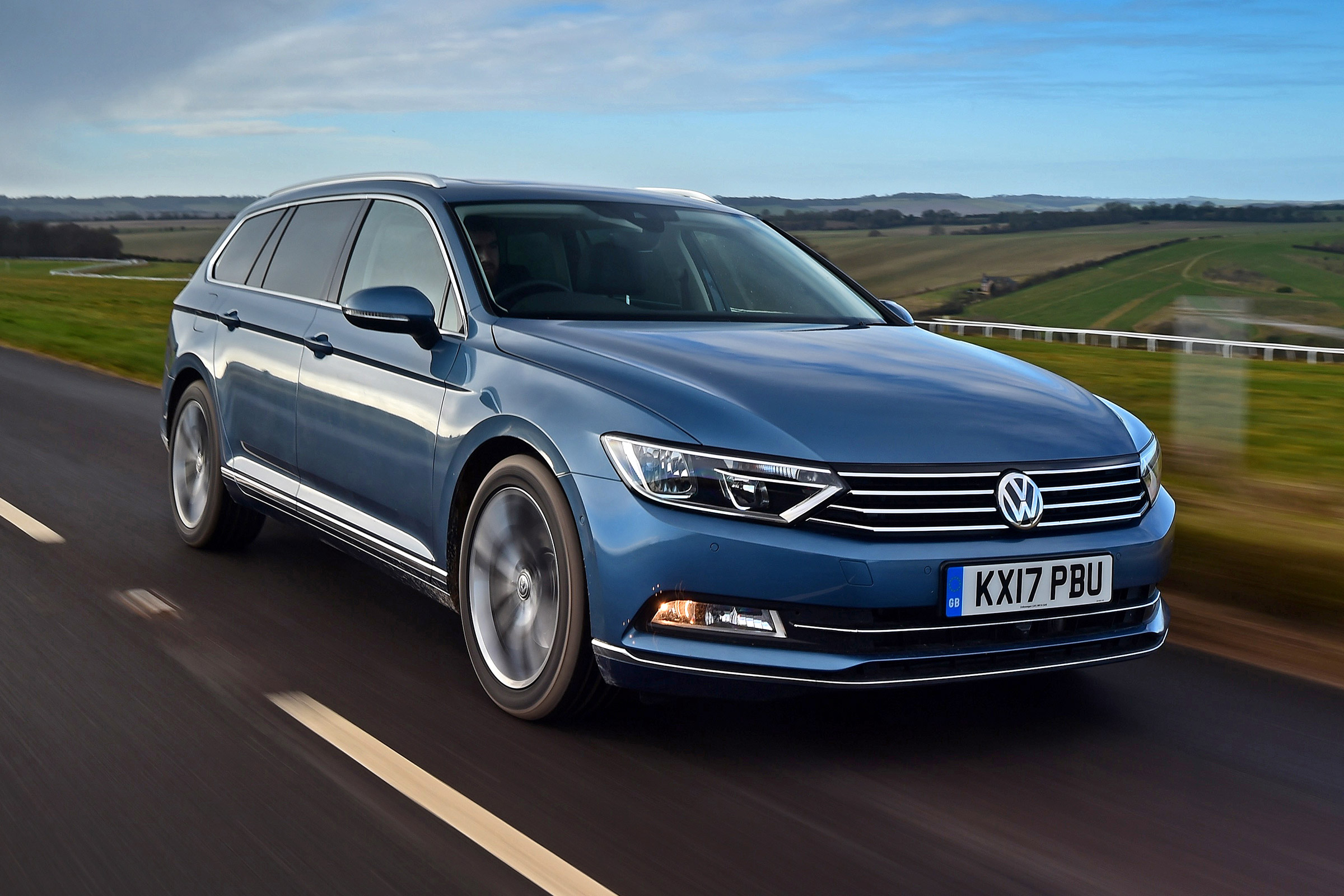 Volkswagen Passat Estate - front