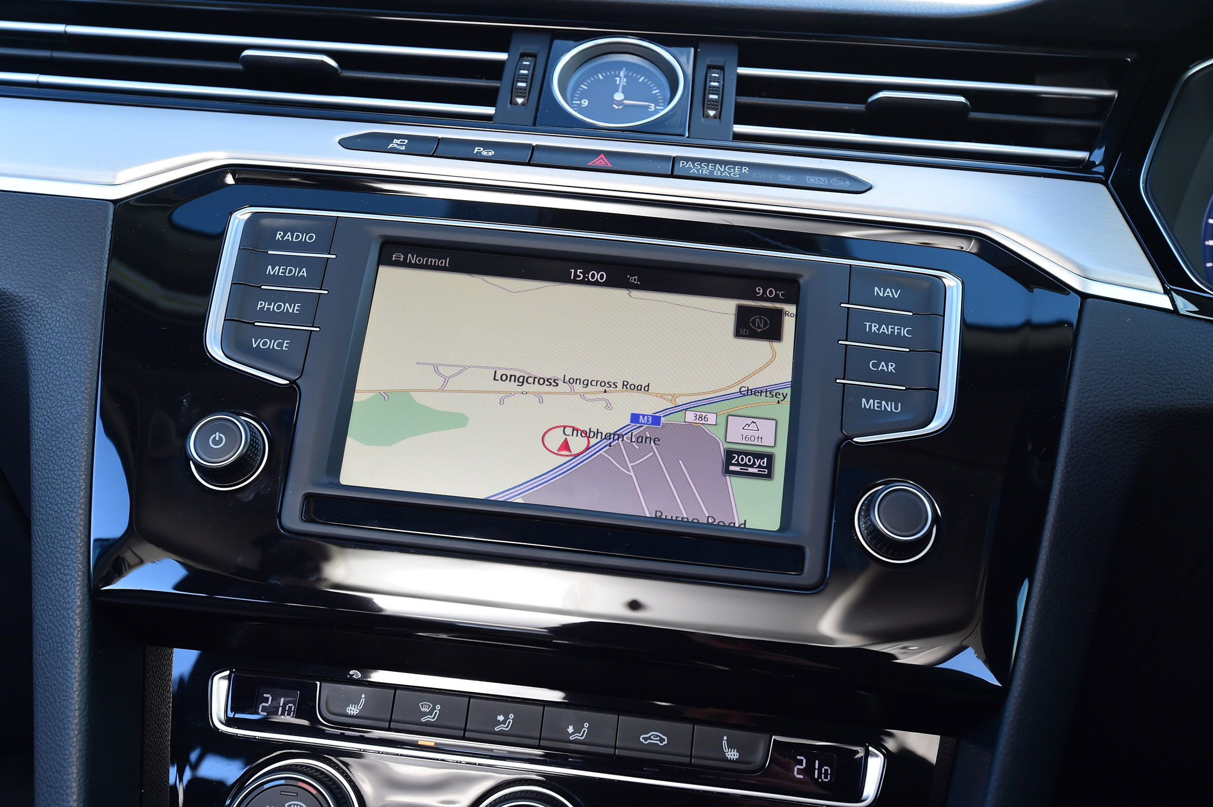 Volkswagen Passat Estate - sat-nav