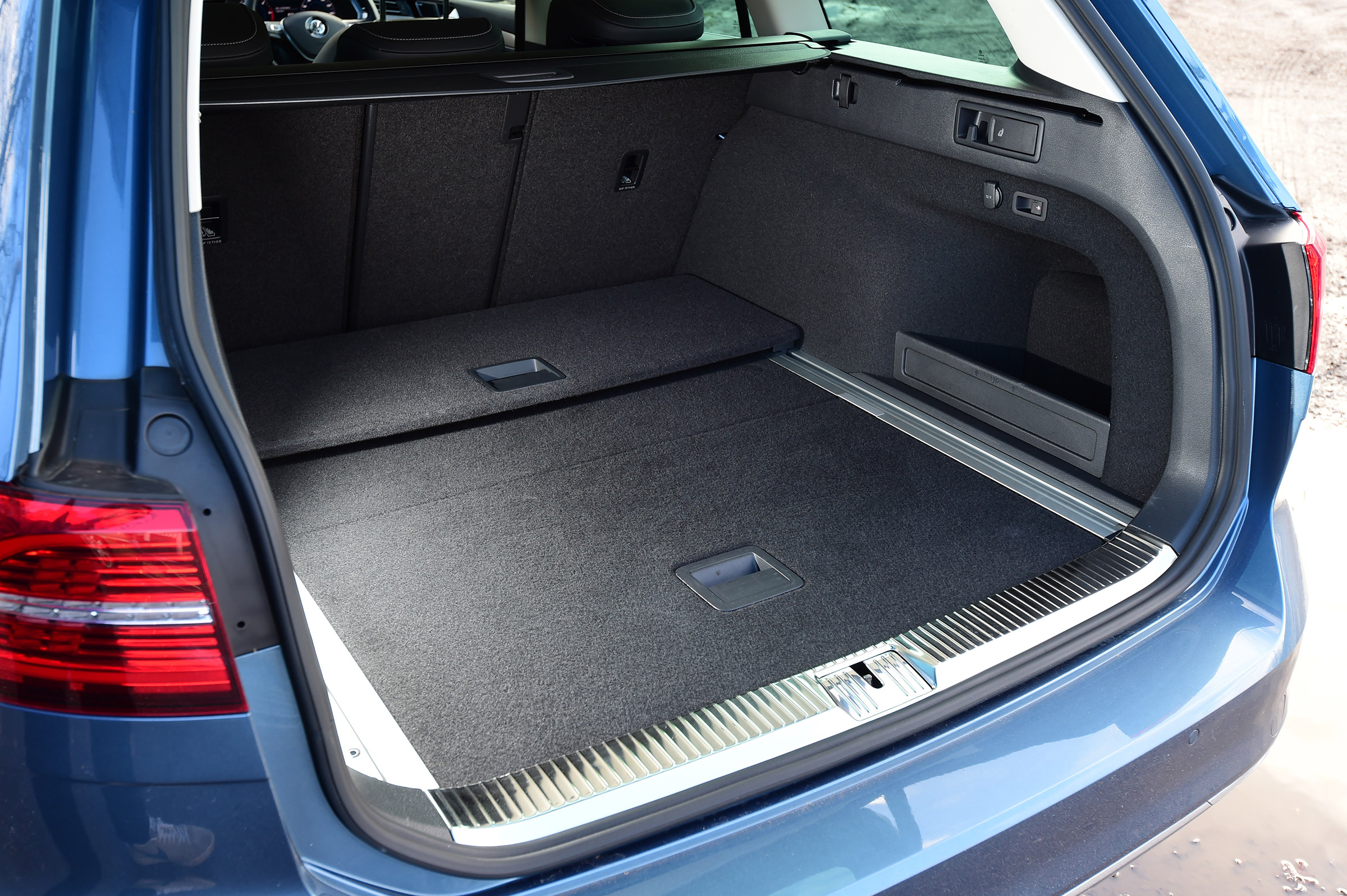 Volkswagen Passat Estate - boot