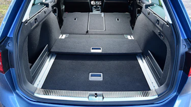 Volkswagen Passat Estate - boot seats down