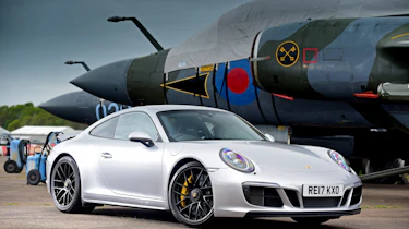 Porsche 911 GTS - front static
