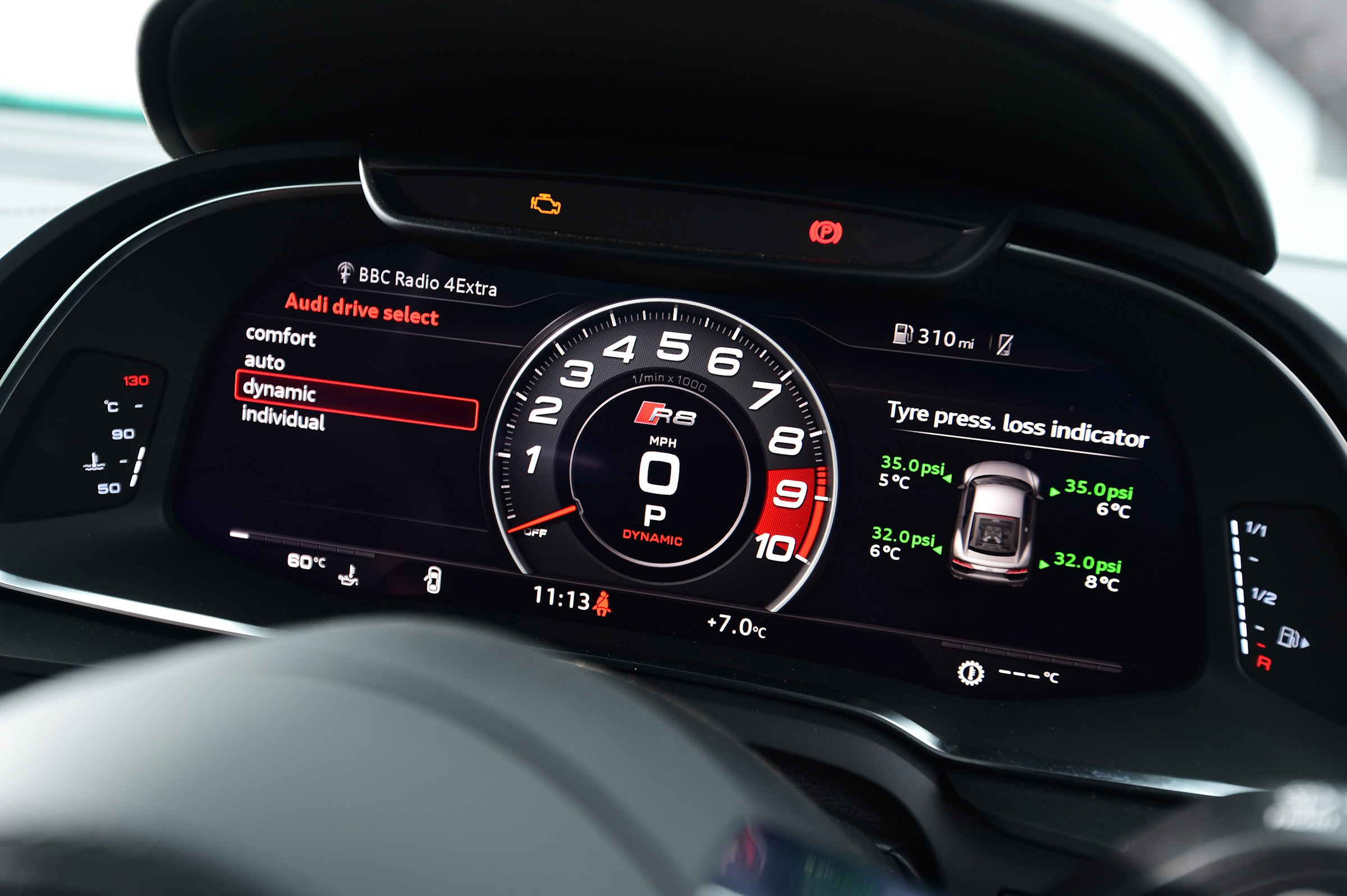 Audi R8 RWS - dials