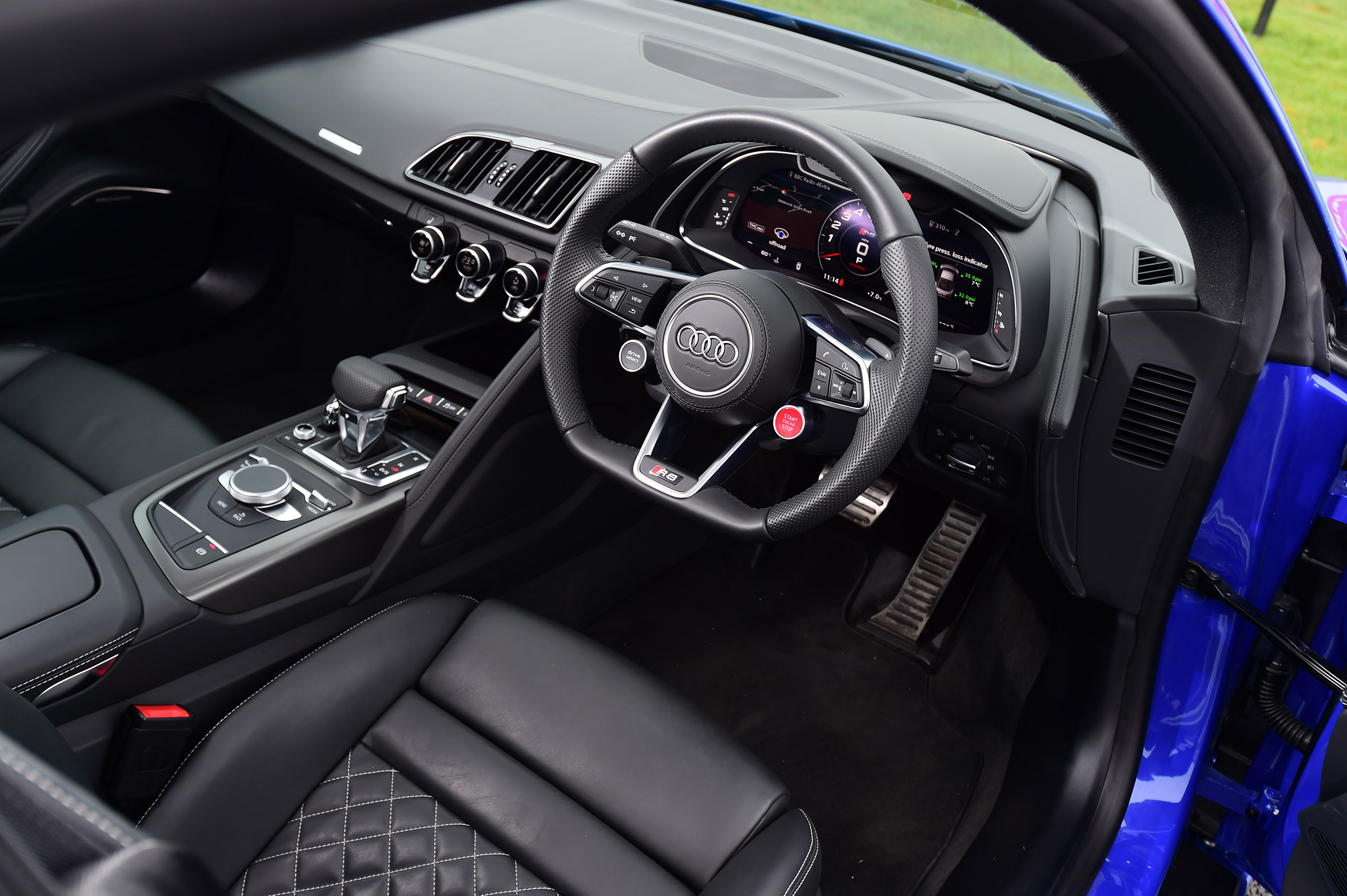 Audi R8 RWS - dash