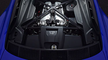 Audi R8 RWS - engine