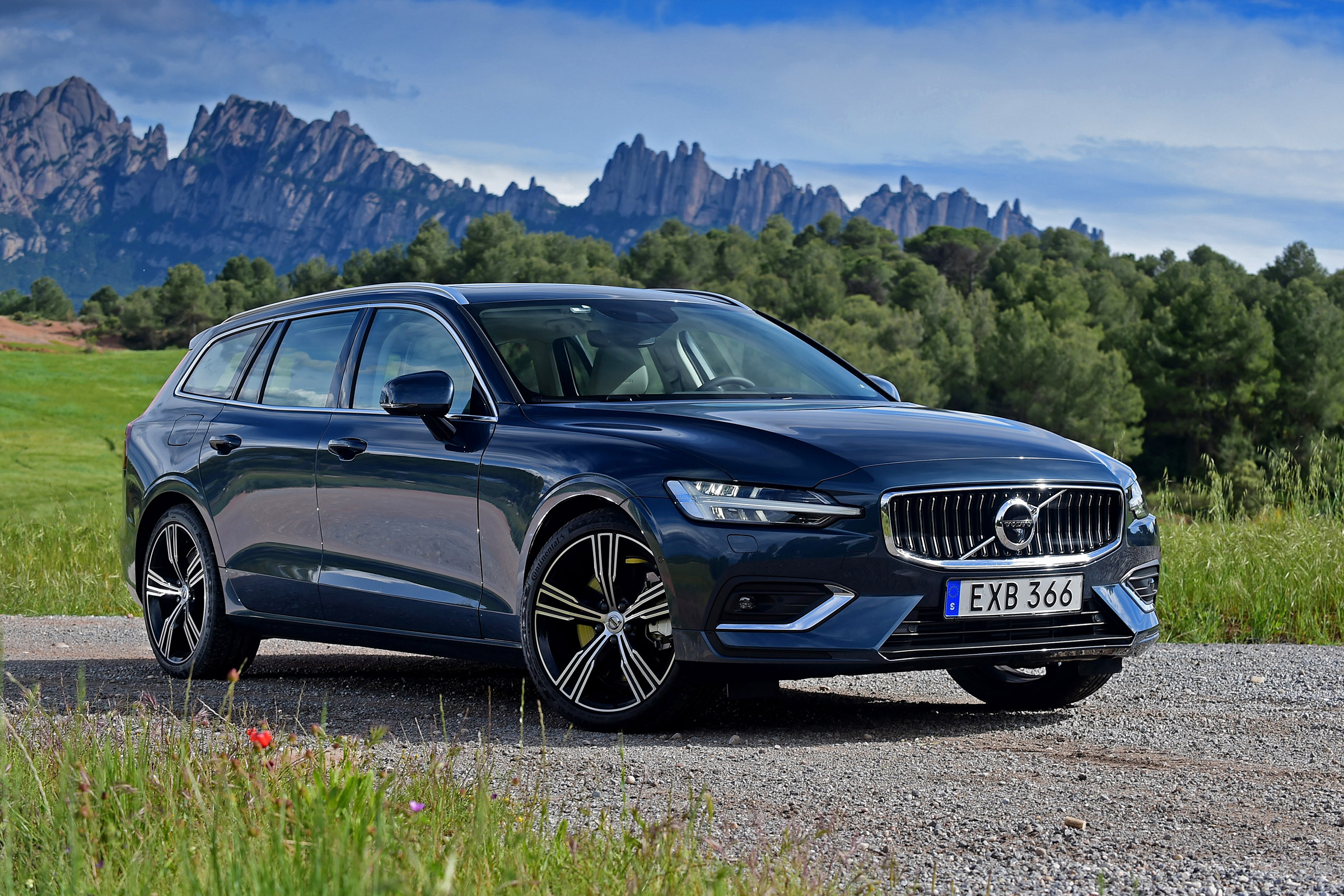 Volvo V60 - front static