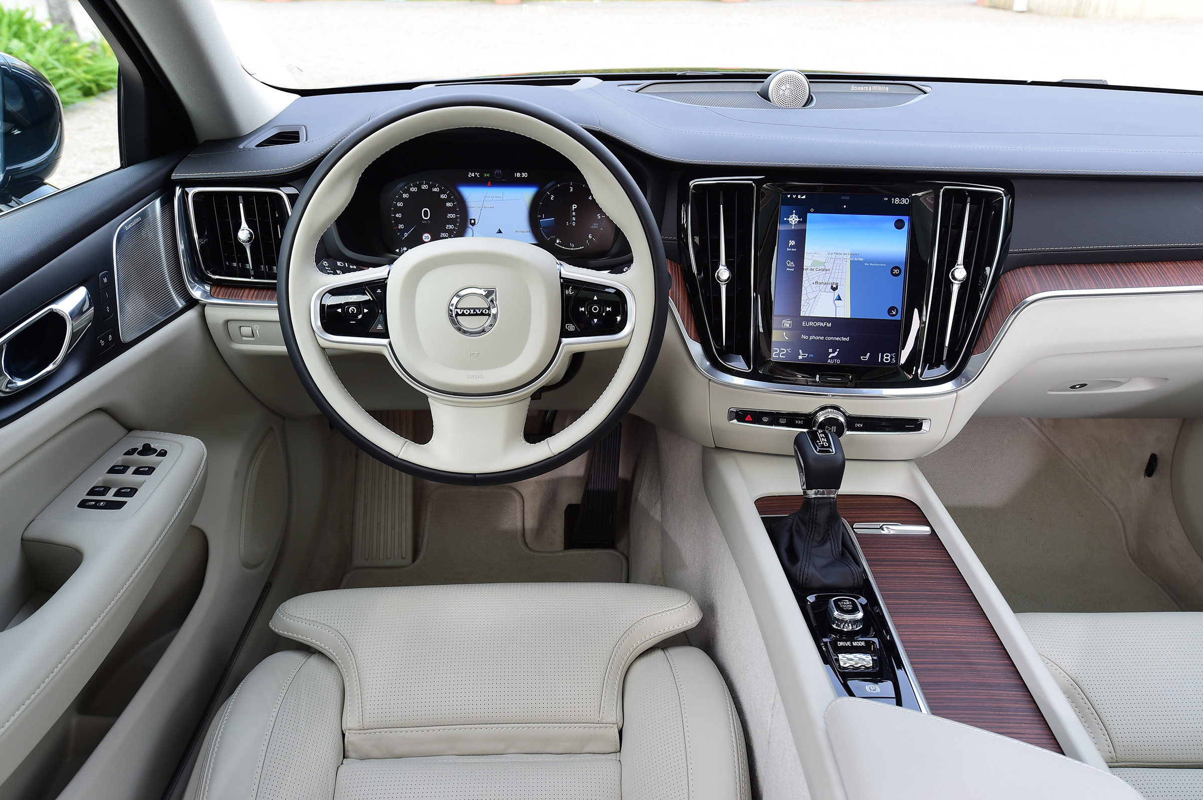 Volvo V60 - dash