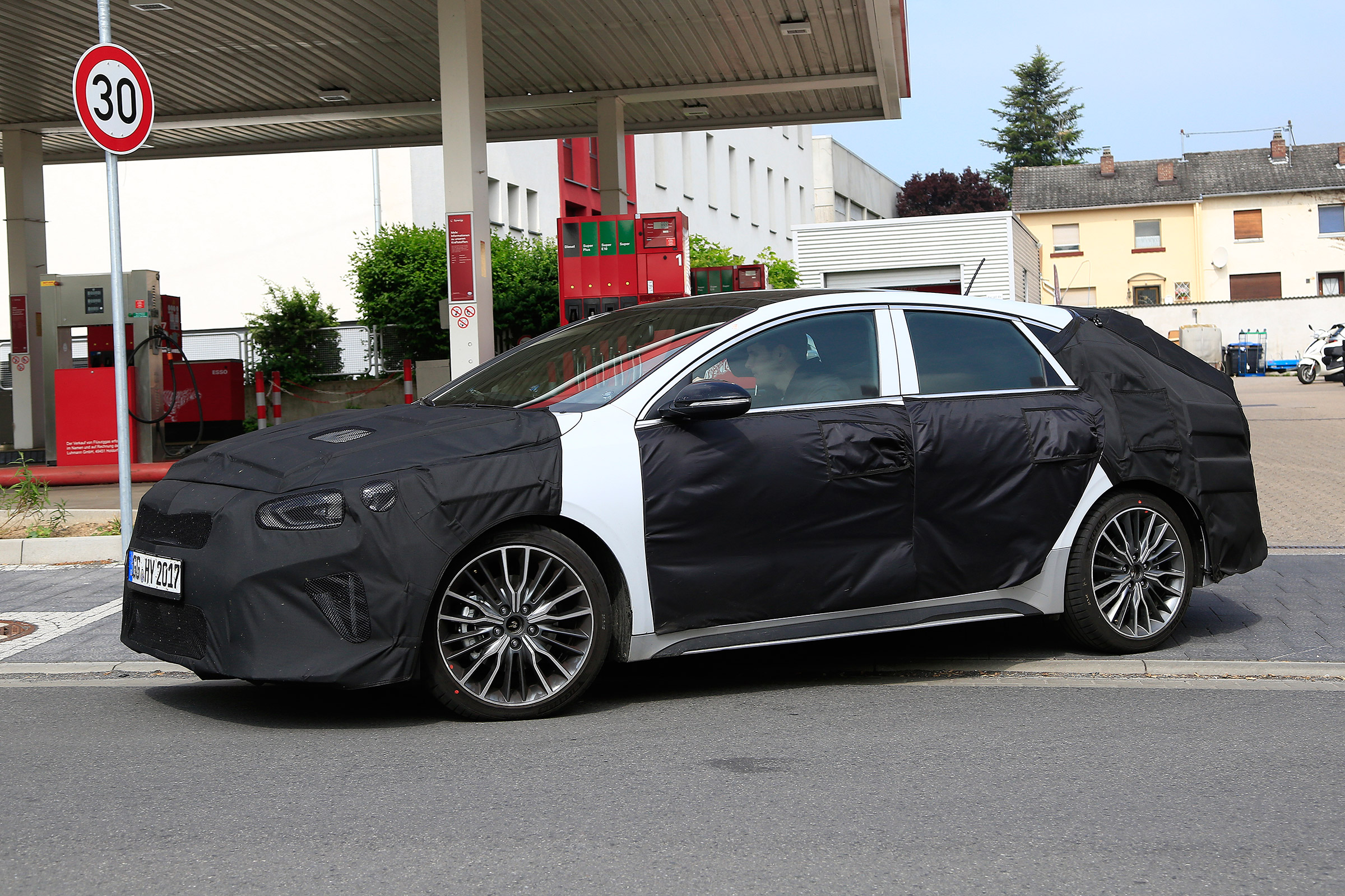Kia Proceed - spyshot 6