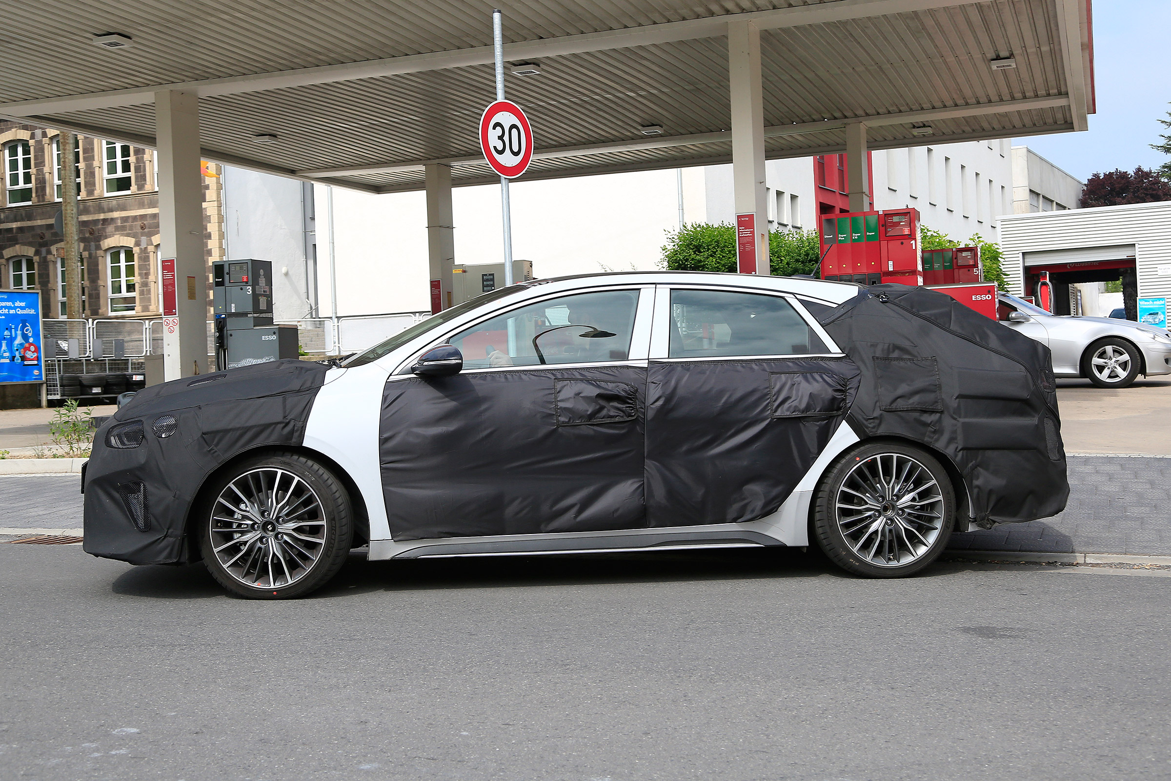 Kia Proceed - spyshot 7