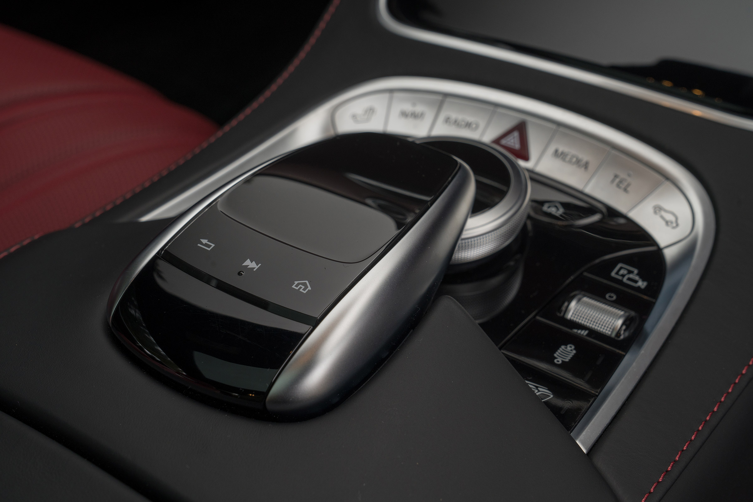 Mercedes-AMG S 63 Coupe - centre console