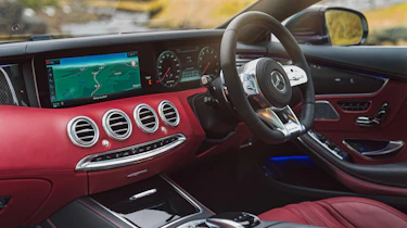 Mercedes-AMG S 63 Coupe - dash