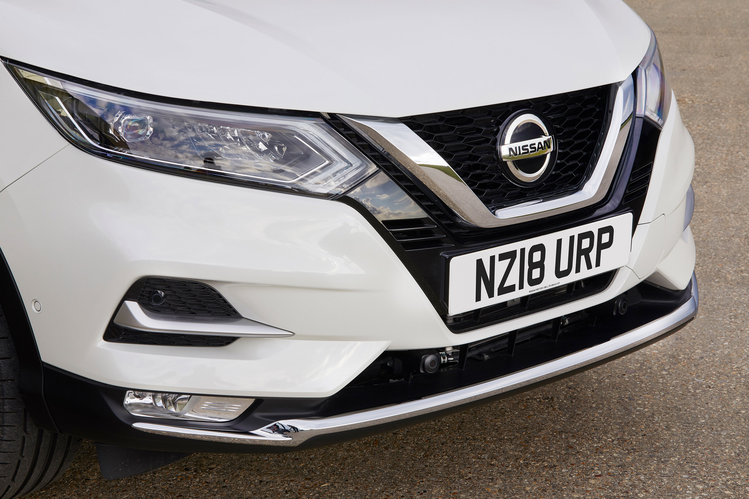 Nissan Qashqai ProPILOT - front detail
