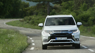 Mitsubishi Outlander PHEV - full front action