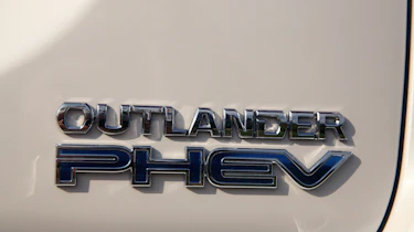 Mitsubishi Outlander PHEV - PHEV badge