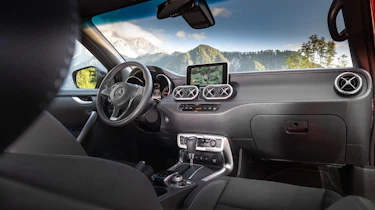 Mercedes X-Class - interior