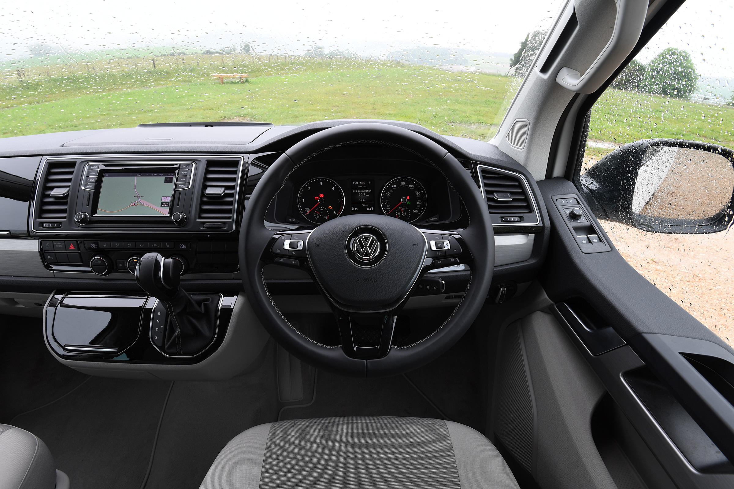Volkswagen California Edition - cabin