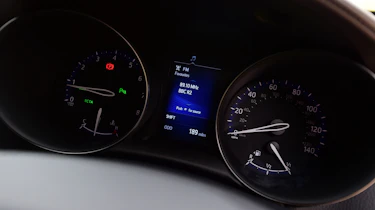 Toyota C-HR - speedo