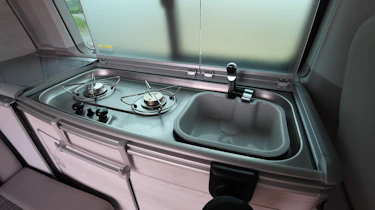 Volkswagen California Edition - sink and gas hob