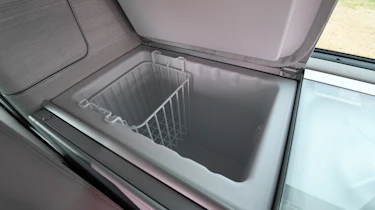 Volkswagen California Edition - fridge