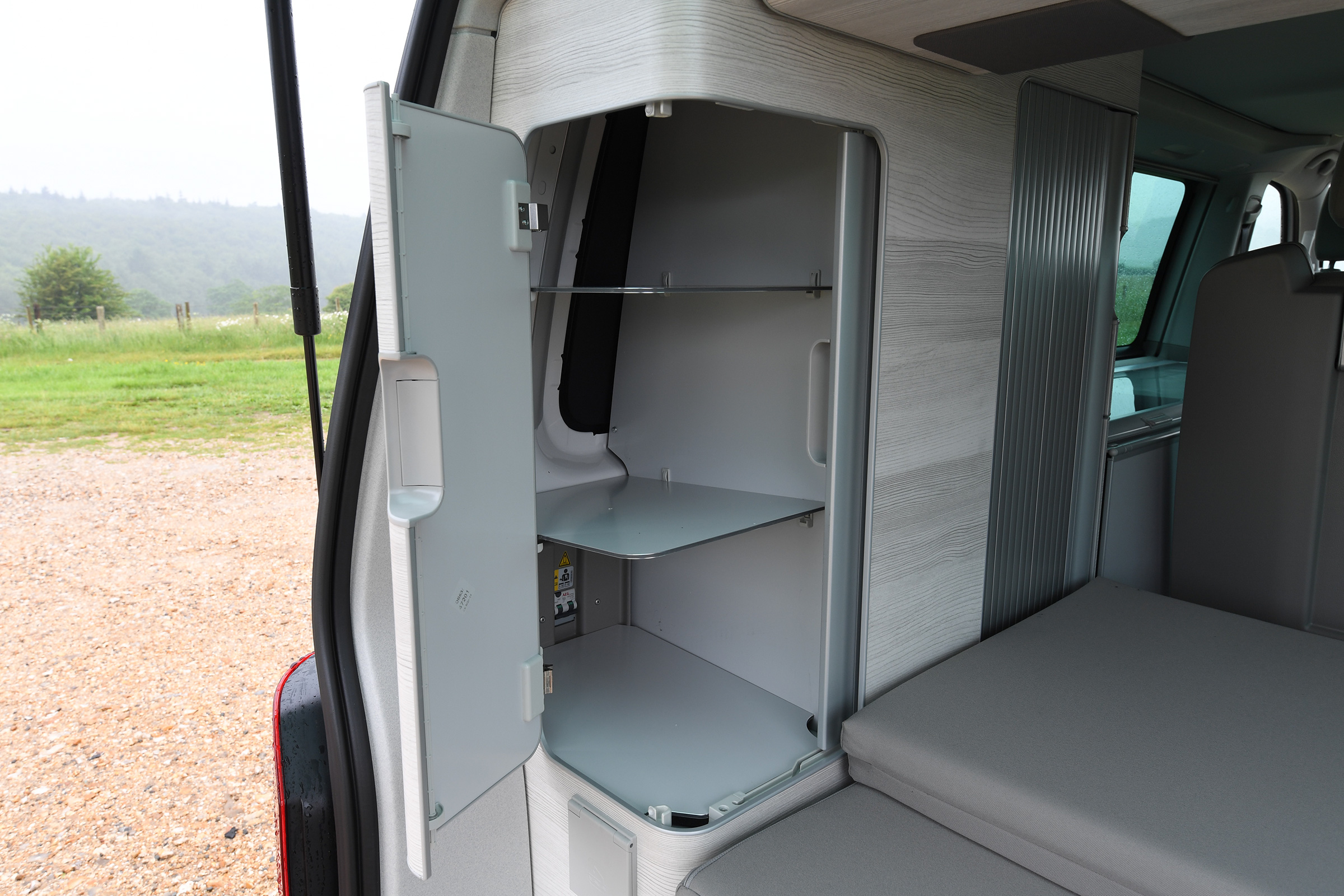 Volkswagen California Edition - storage