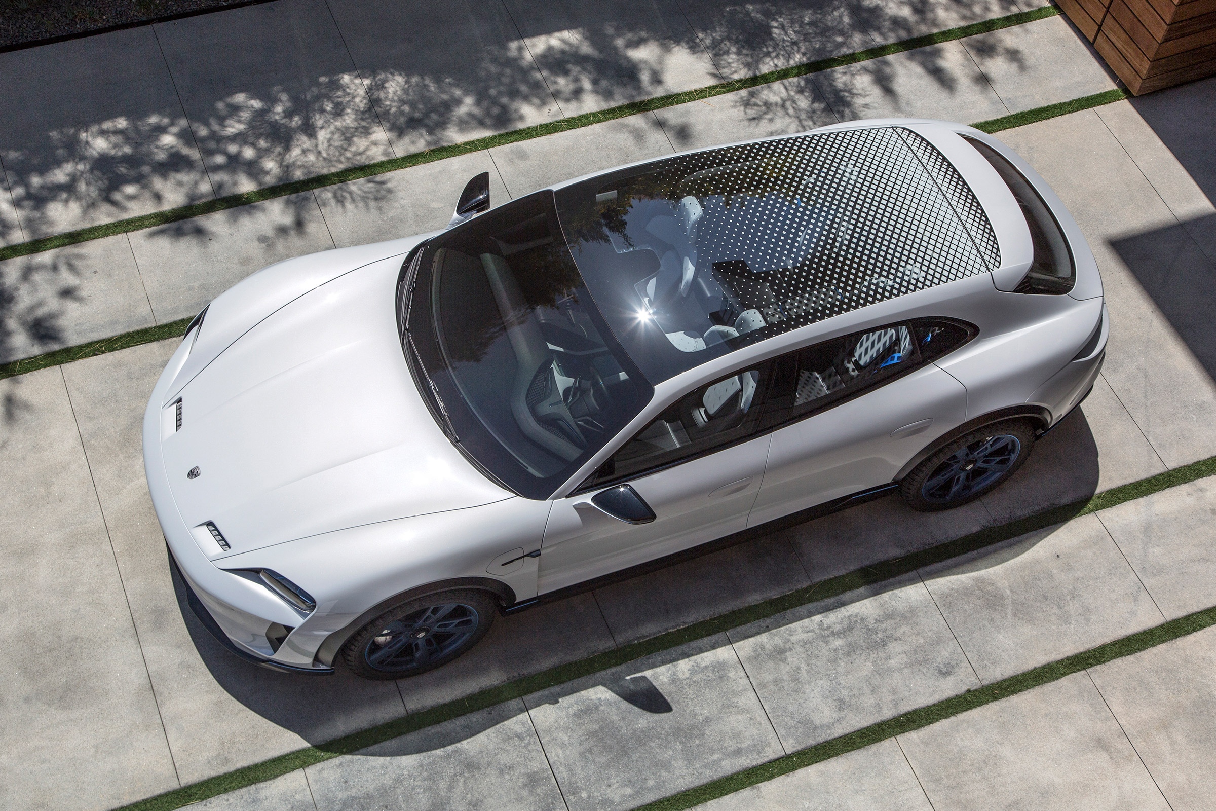 Porsche Mission E Cross Turimso - above static