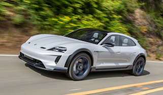 Porsche Mission E Cross Turimso - front