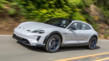 Porsche Mission E Cross Turimso - front