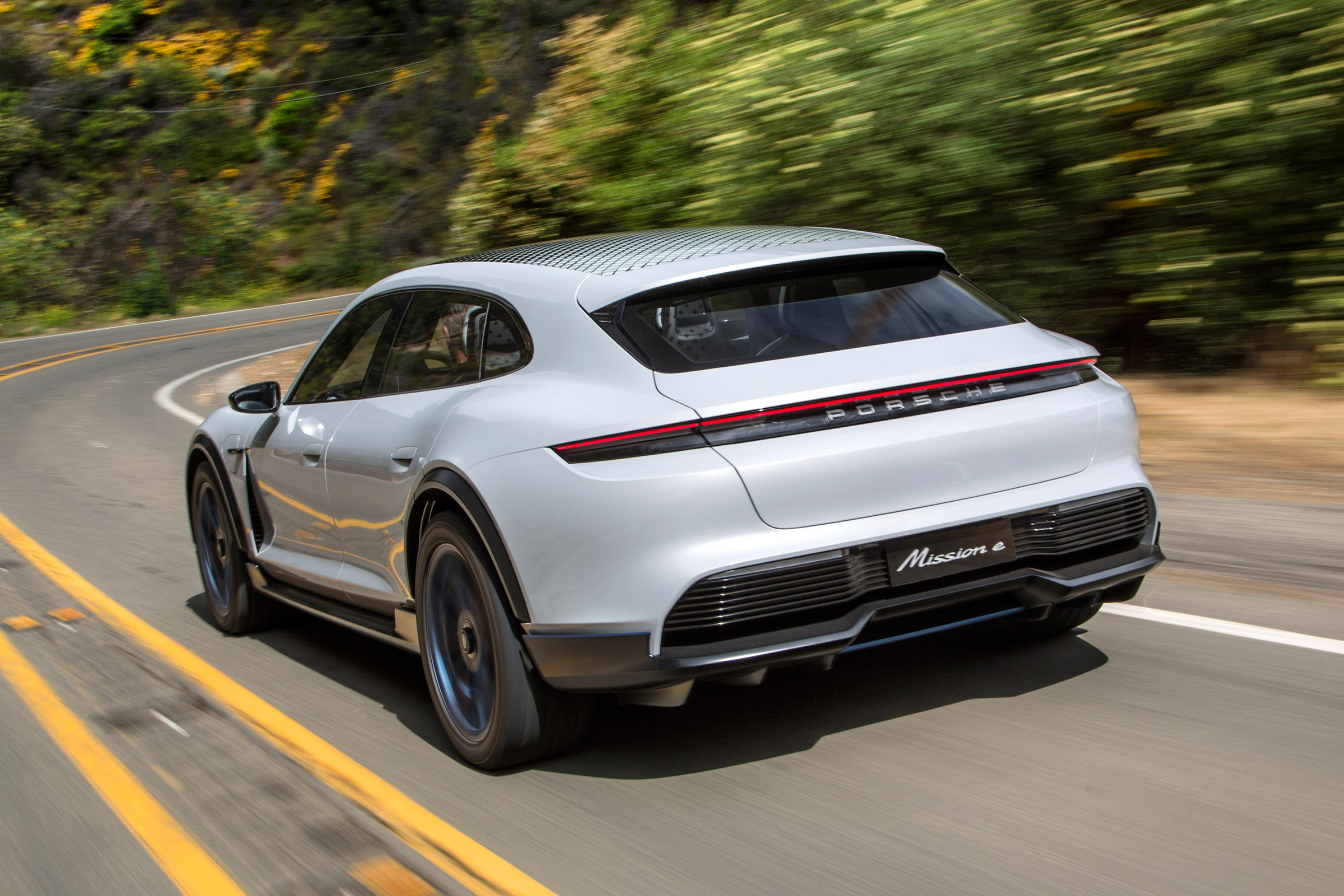 Porsche Mission E Cross Turimso - rear