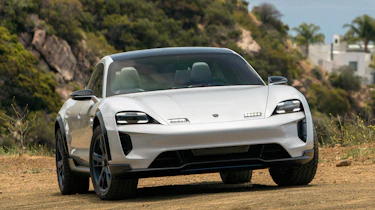 Porsche Mission E Cross Turimso - full front static