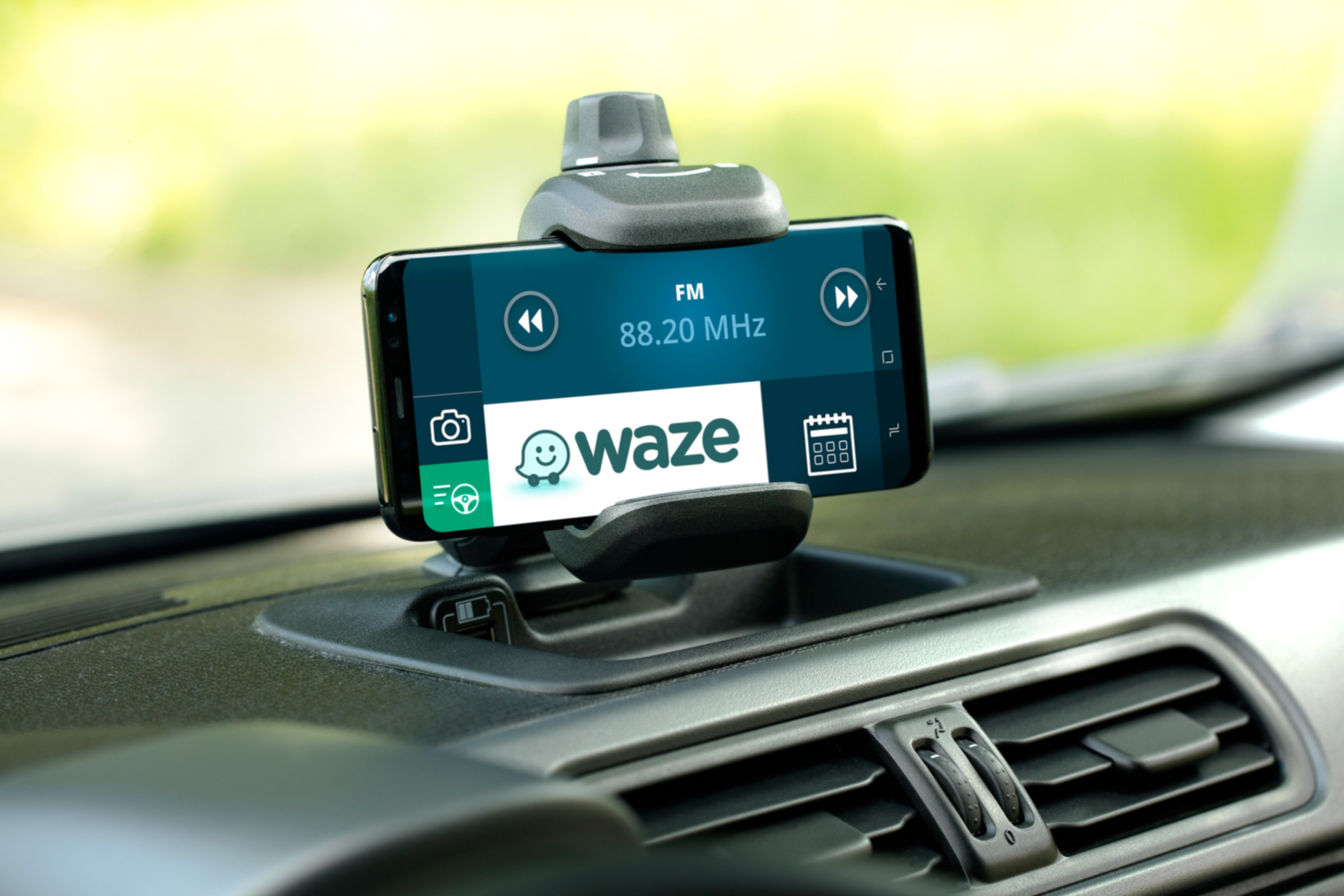 Fiat Panda Waze screen