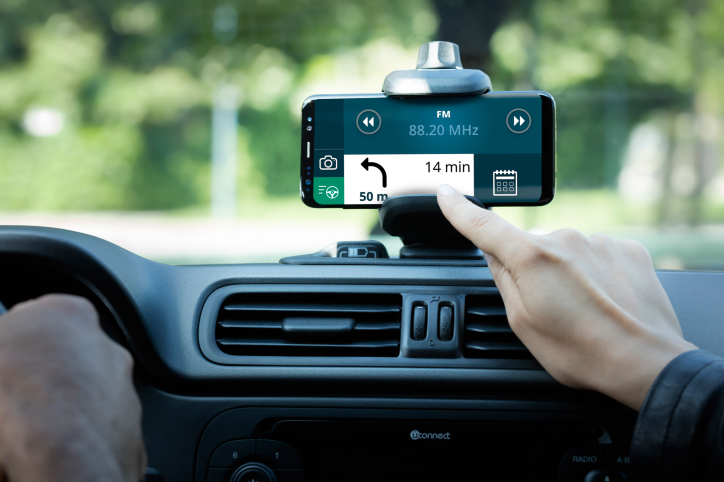 Fiat Panda Waze smartphone