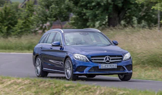 Mercedes C-Class Estate - front action