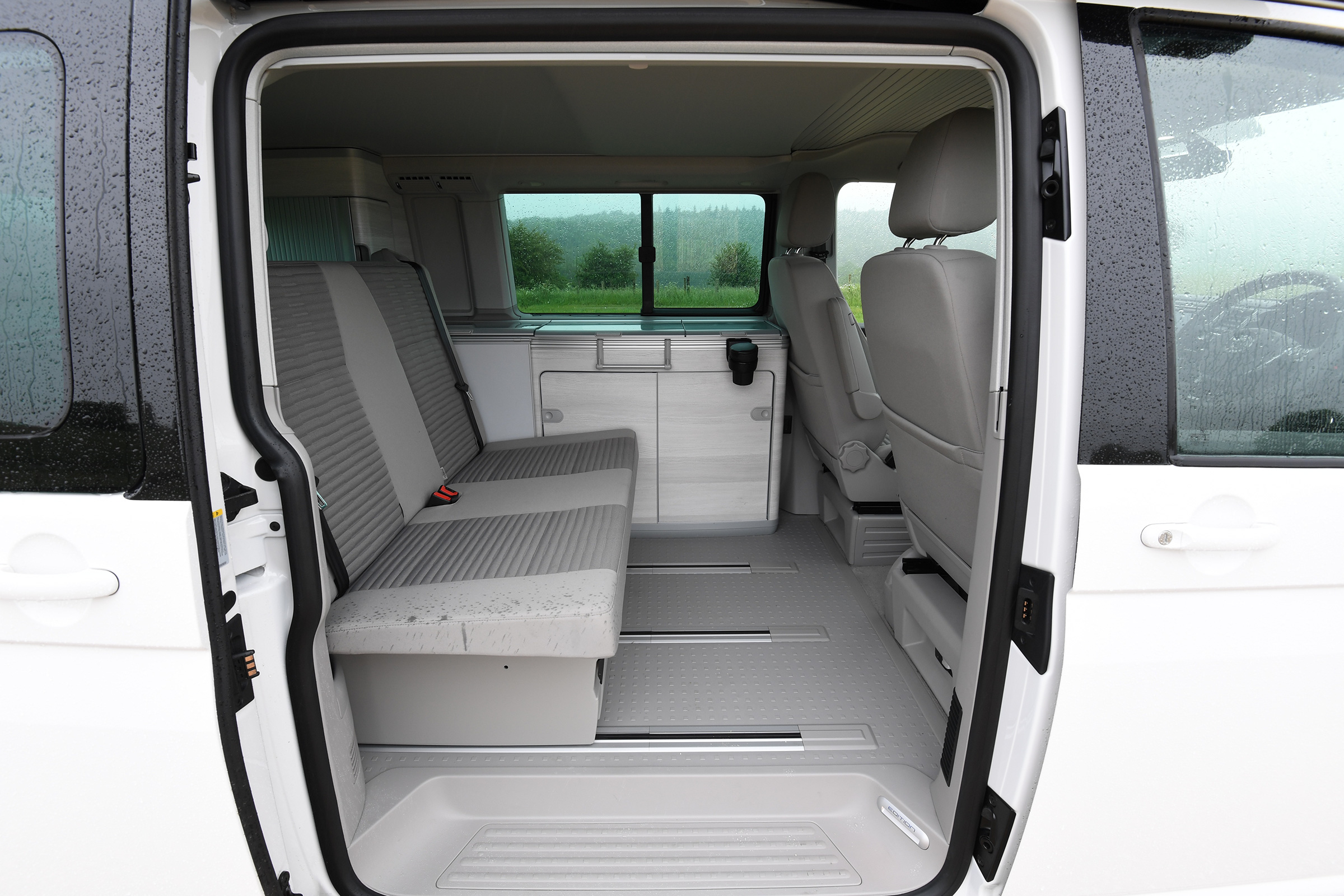 Volkswagen California Edition - interior