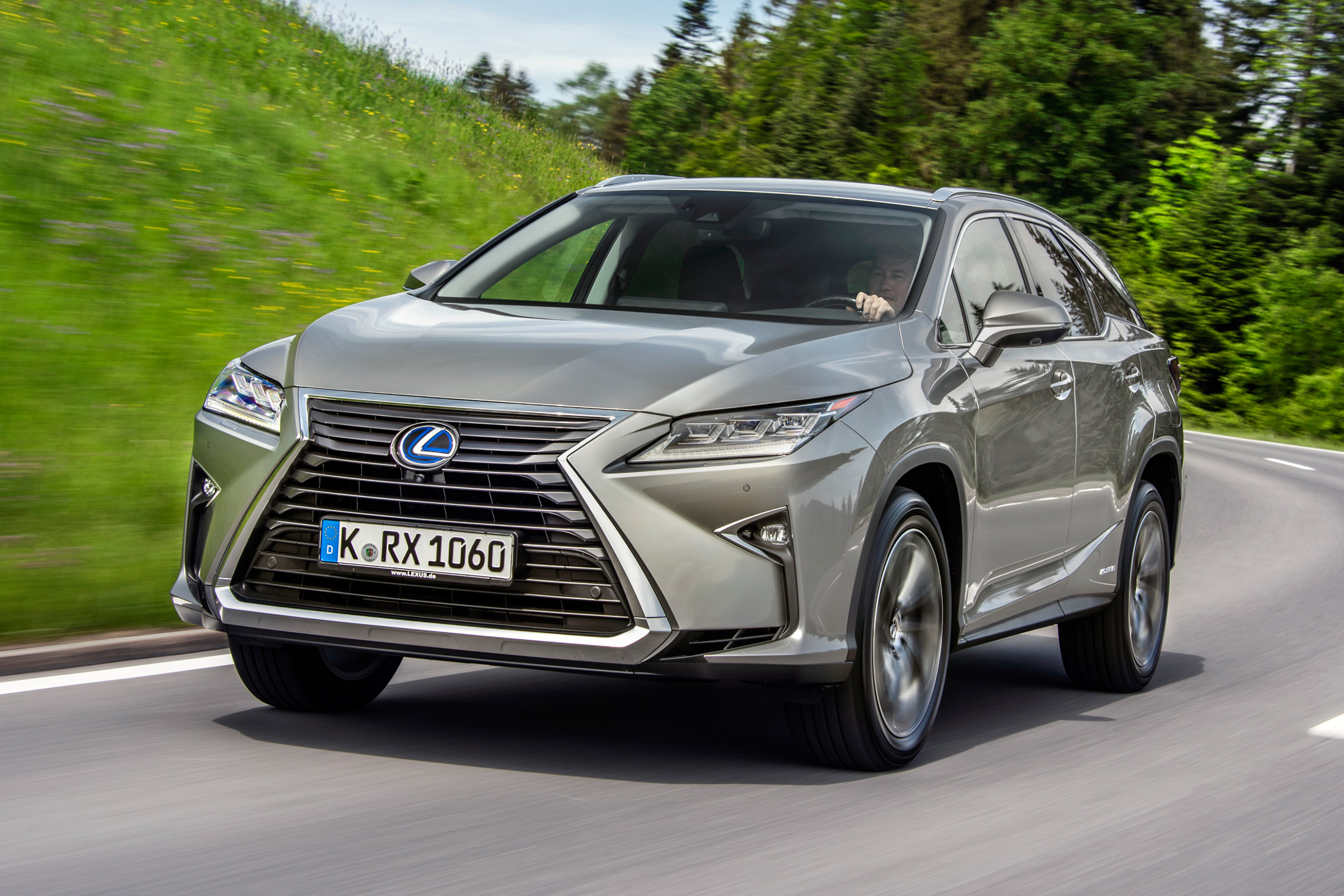 Lexus RX L - front