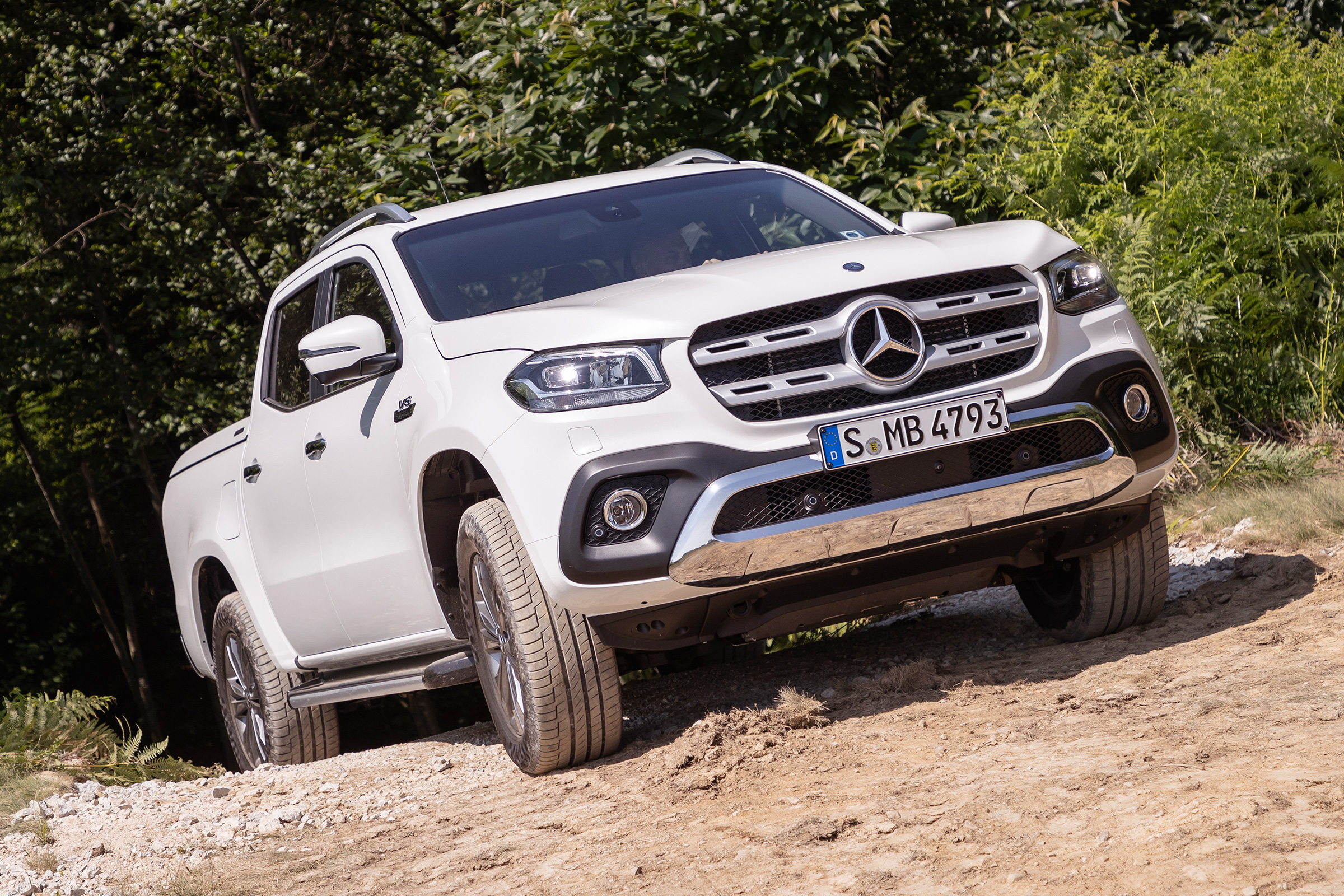 Mercedes X-Class - front