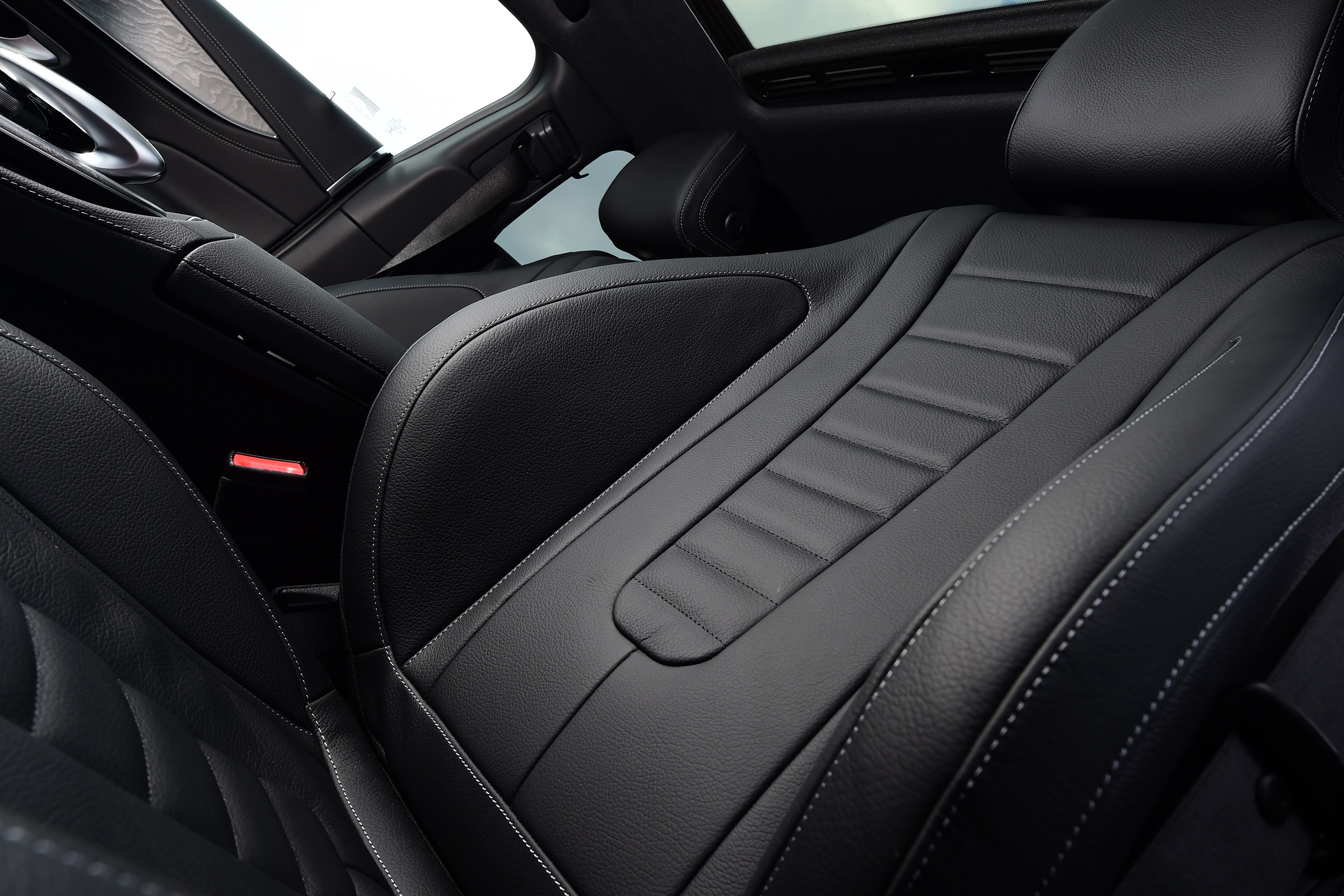 Mercedes CLS front seats
