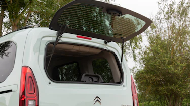 Citroen Berlingo - back window