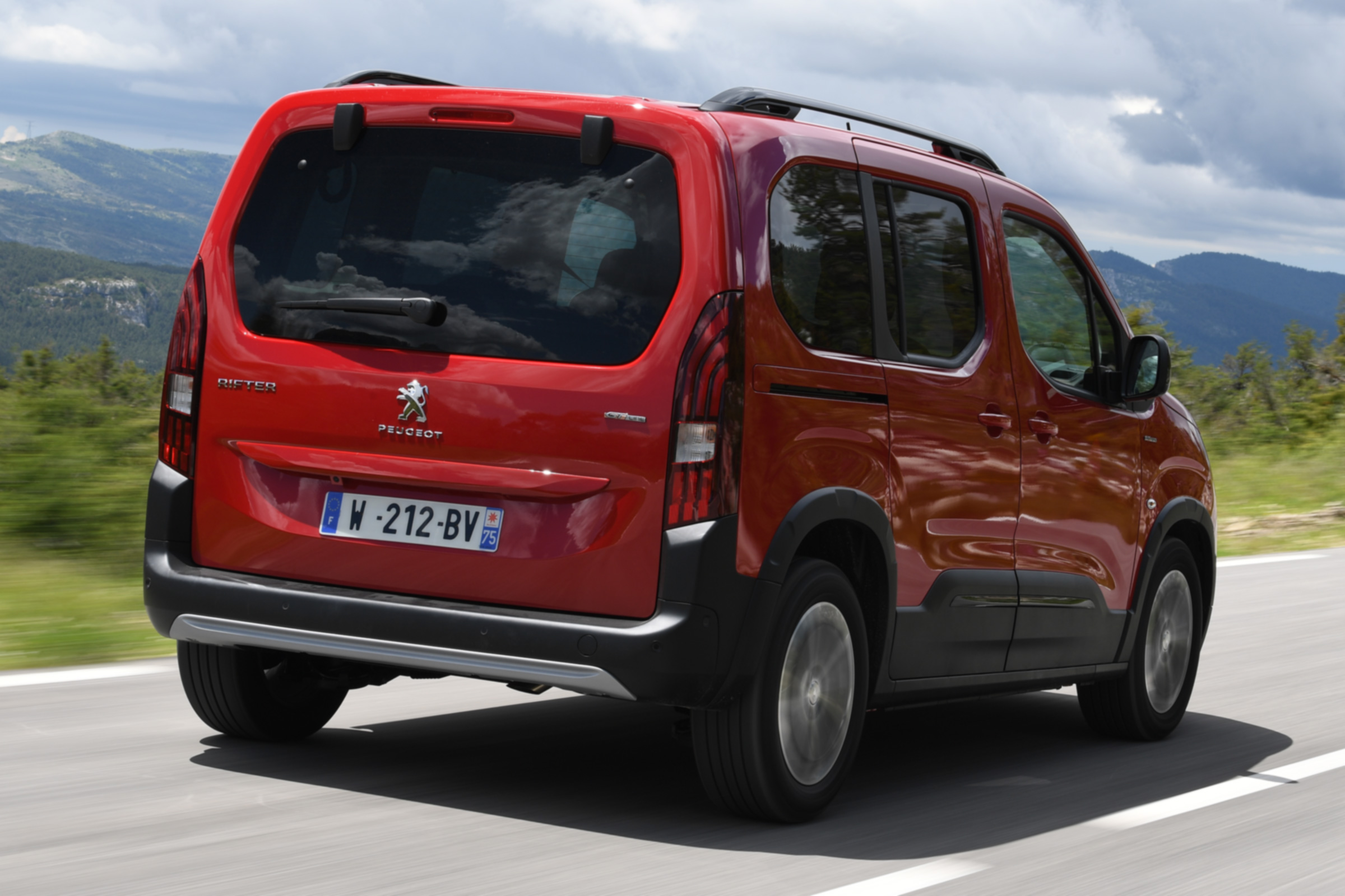 Peugeot Rifter rear