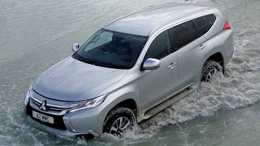 Mitsubishi Shogun Sport water driving